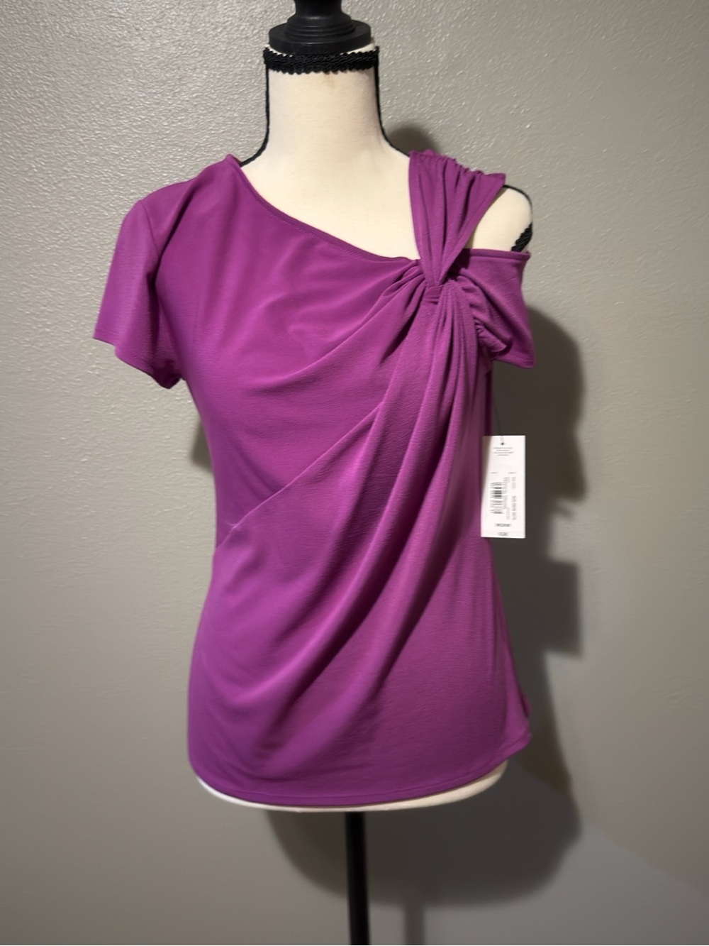 NWT Bold Elements Cut to Curve Asymmetric Twist Neck Purple/Plum Top Size M